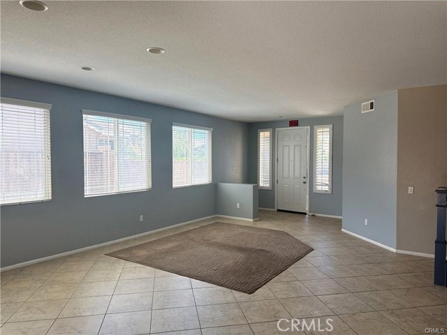 Detail Gallery Image 5 of 18 For 396 Suncup, Hemet,  CA 92543 - 4 Beds | 3 Baths