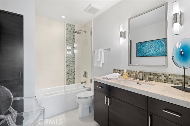3731 5th Avenue, Corona del Mar CA: https://media.crmls.org/medias/94eb80c0-2a55-4cf6-9a29-becfd120414e.jpg