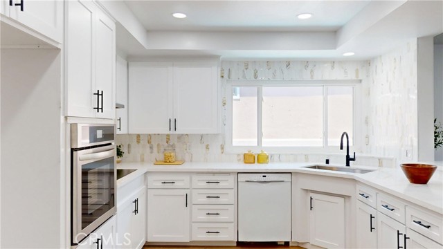 1354 Shadow Lane, Fullerton CA: https://media.crmls.org/medias/94ebbd36-a91e-4d65-896d-e868b25c6d54.jpg