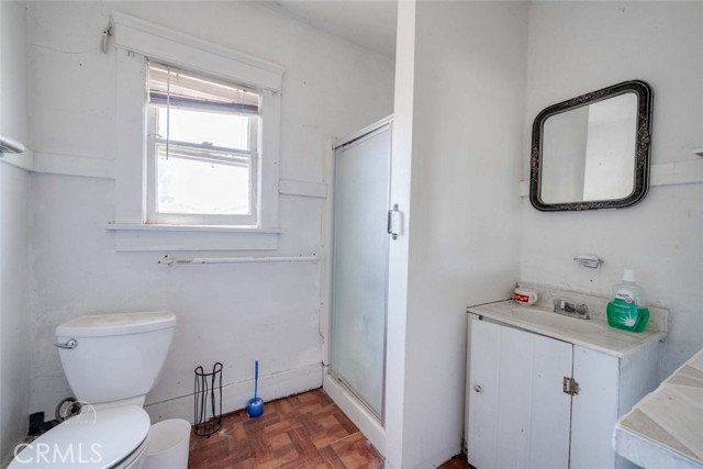 1715 Cherry Street, Bakersfield CA: https://media.crmls.org/medias/94ec5f1c-7917-491b-a1c0-80b46de21938.jpg