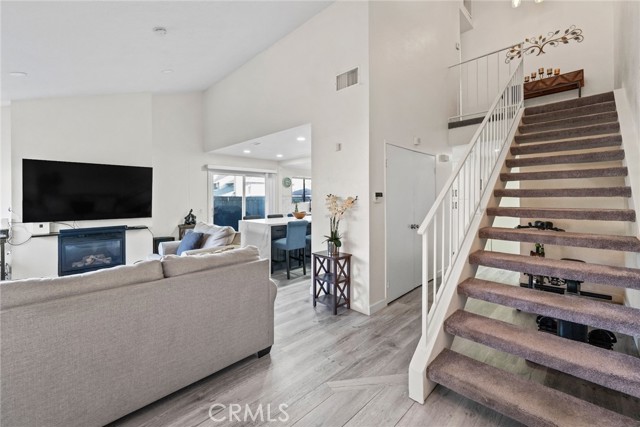 Detail Gallery Image 3 of 67 For 1380 W 48th, San Bernardino,  CA 92407 - 3 Beds | 2/1 Baths