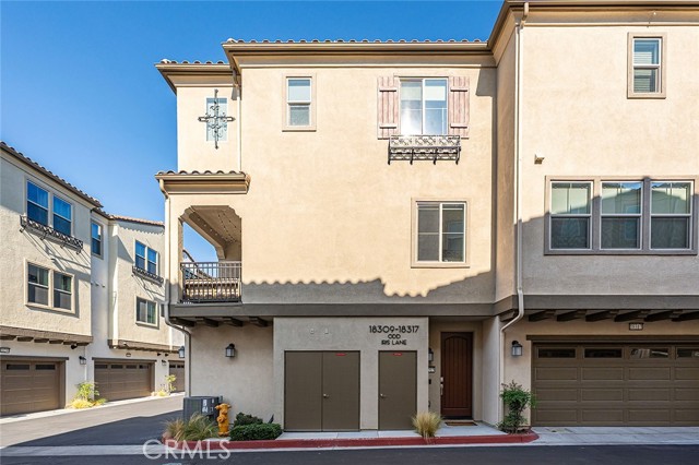 Detail Gallery Image 2 of 45 For 18315 Iris Ln, Yorba Linda,  CA 92886 - 2 Beds | 2/1 Baths