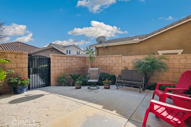 Detail Gallery Image 10 of 18 For 5369 Parkside Way, Fontana,  CA 92336 - 4 Beds | 3 Baths