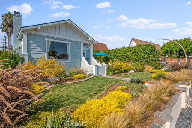 231 Avenue D, Redondo Beach, California 90277, 4 Bedrooms Bedrooms, ,2 BathroomsBathrooms,Residential,Sold,Avenue D,SB21179835