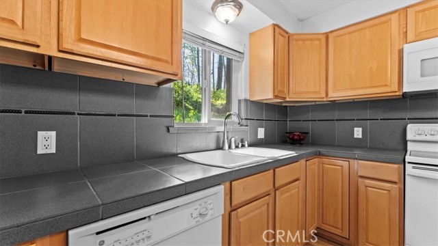 Detail Gallery Image 10 of 69 For 9 Apple Hill Cir, Berry Creek,  CA 95916 - 3 Beds | 2 Baths
