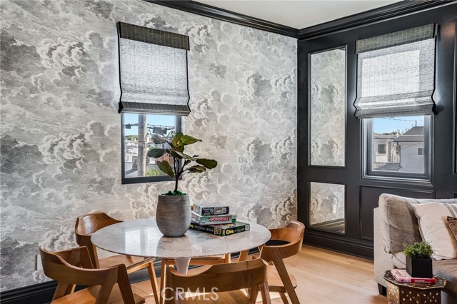 Detail Gallery Image 31 of 45 For 526 Riverside Ave, Newport Beach,  CA 92663 - 5 Beds | 6/1 Baths