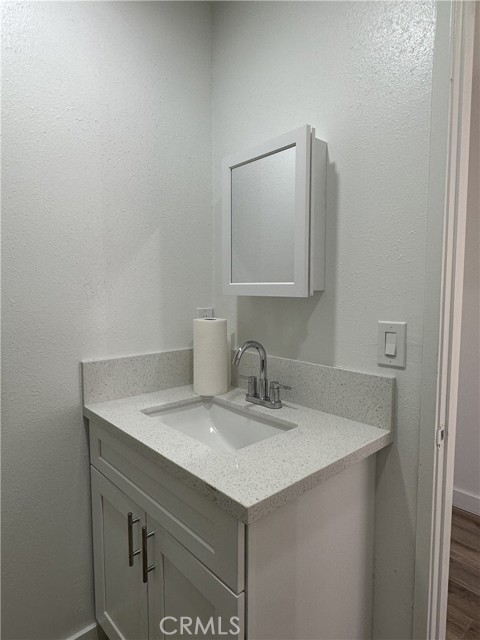 Detail Gallery Image 9 of 17 For 7551 Warner #C,  Huntington Beach,  CA 92648 - 3 Beds | 2/1 Baths