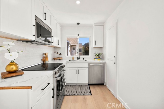 Detail Gallery Image 3 of 32 For 34036 Selva #109,  Dana Point,  CA 92629 - 2 Beds | 2 Baths