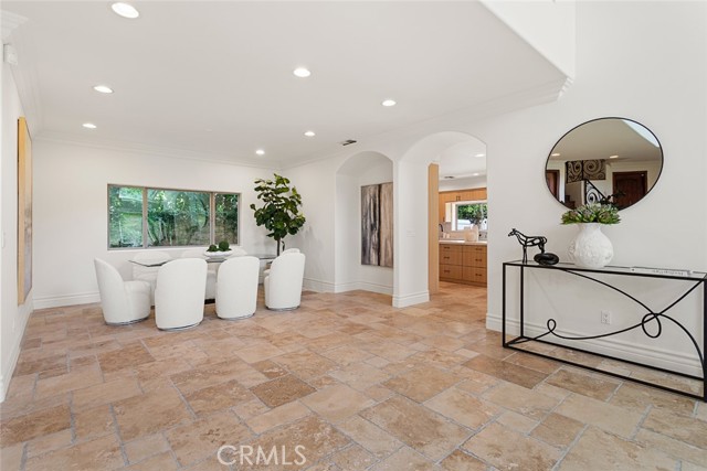 Detail Gallery Image 7 of 37 For 5046 Nagle Ave, Sherman Oaks,  CA 91423 - 5 Beds | 6 Baths