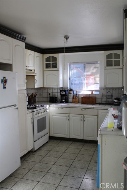 2662 E Van Buren Street, Carson, CA, 90810 2662 E Van Buren Street, Carson, CA, 90810