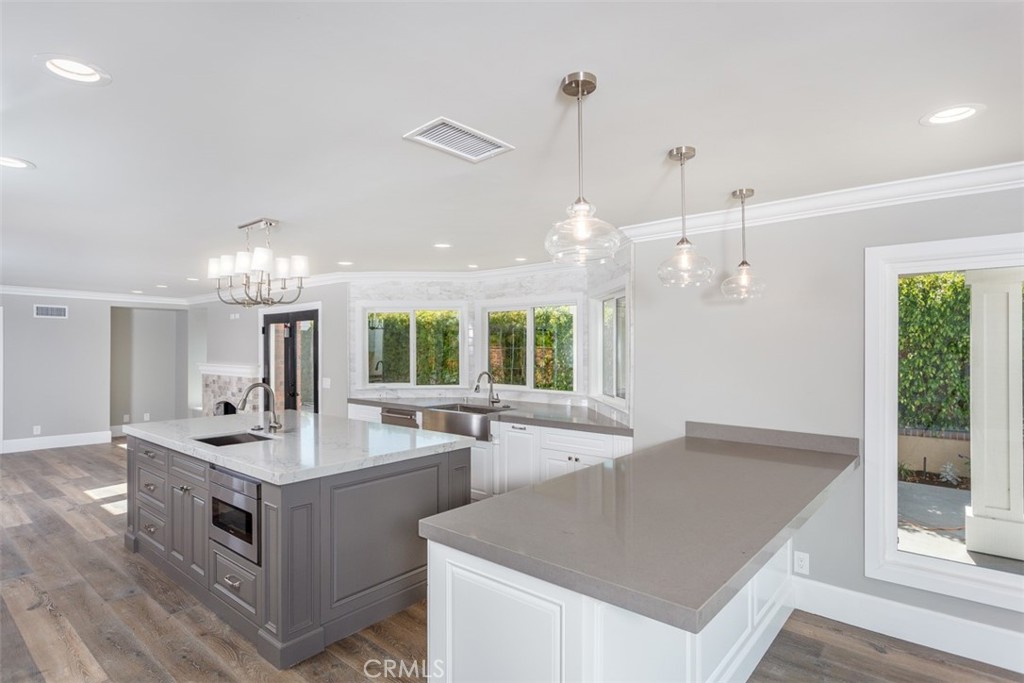 94f34568 B4d6 4cf6 94df 4fdc64d6821a