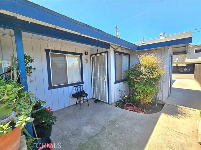 128 Park Street, Madera CA: https://media.crmls.org/medias/94f38871-46ee-4de7-aaaf-9136a78a516f.jpg