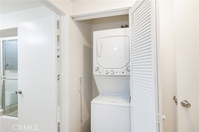 Detail Gallery Image 28 of 45 For 19202 Avenue of the Oaks a,  Newhall,  CA 91321 - 2 Beds | 2 Baths