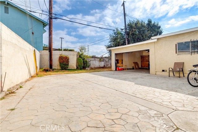 Detail Gallery Image 17 of 23 For 15620 S Visalia Ave, Compton,  CA 90220 - 4 Beds | 2 Baths