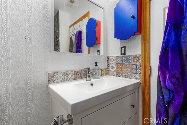 Detail Gallery Image 23 of 33 For 2625 S Denison Ave, San Pedro,  CA 90731 - 2 Beds | 2 Baths