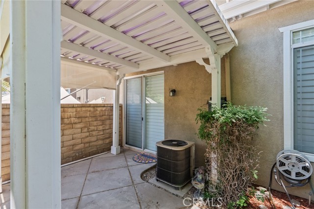 27017 Big Rapids, Valencia CA: https://media.crmls.org/medias/94f632d9-a76c-4845-bb8a-06d8e1b26fa0.jpg