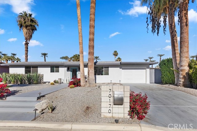 Detail Gallery Image 8 of 48 For 70170 Sun Valley Dr, Rancho Mirage,  CA 92270 - 2 Beds | 2 Baths