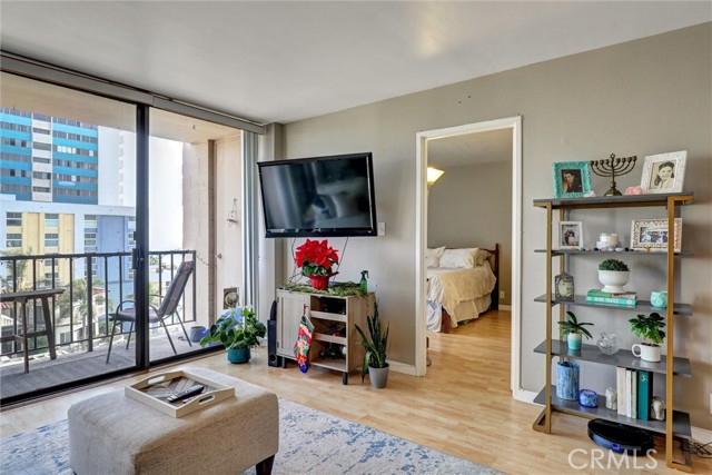 1750 E Ocean Boulevard, Long Beach CA: https://media.crmls.org/medias/94f7885b-68e0-4739-b8f2-62482c8c648c.jpg