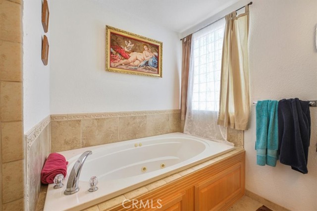 61975 La Brisa Drive, Joshua Tree CA: https://media.crmls.org/medias/94f79d06-6423-4eac-a8ab-fd5afcf4d179.jpg