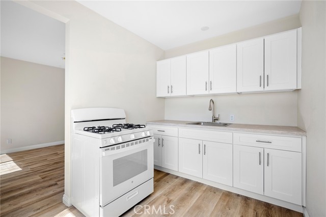 6250 Vineland Avenue, 1 photo 9