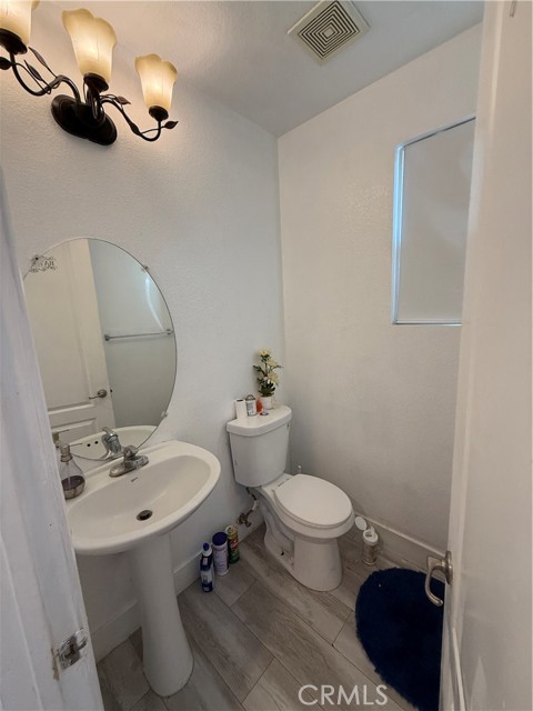 Detail Gallery Image 27 of 44 For 15974 Golden Meadow Ln, Victorville,  CA 92394 - 3 Beds | 2/1 Baths