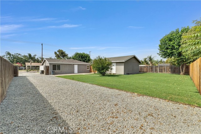 11467 64th Street, Jurupa Valley CA: https://media.crmls.org/medias/94f8b509-53f1-42ee-96f4-ee2aa72ed685.jpg