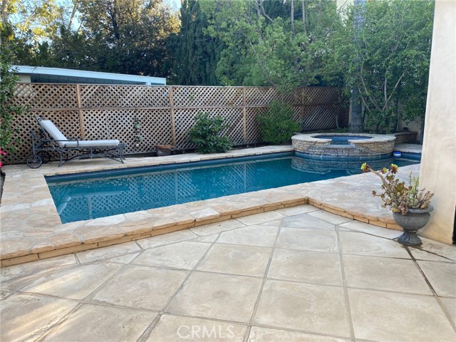 4125 Bakman Avenue, Studio City CA: https://media.crmls.org/medias/94f917d7-02a2-4fe3-adc3-7e0aca5bef51.jpg