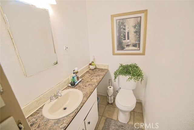 1/2 Bathroom