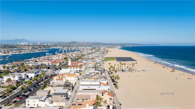 1510 W Oceanfront, Newport Beach CA: https://media.crmls.org/medias/94f93d77-88d4-4f5c-9385-0bdc132c2edc.jpg