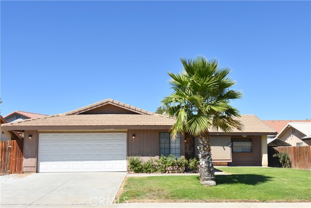 15588 Chaparral Street, Victorville CA: https://media.crmls.org/medias/94f94ad8-d2e2-42c6-8d3d-c9ac37a4a25a.jpg