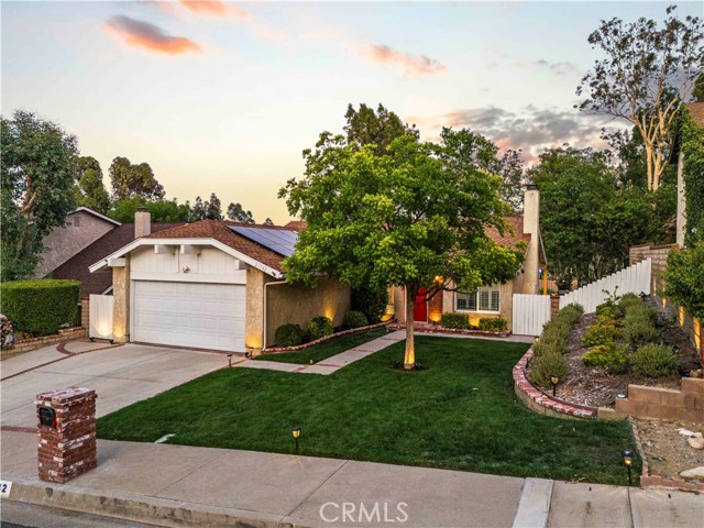 21742 Grovepark Drive, Saugus CA: https://media.crmls.org/medias/94fbc282-76be-4952-b1c0-9ec25747673e.jpg