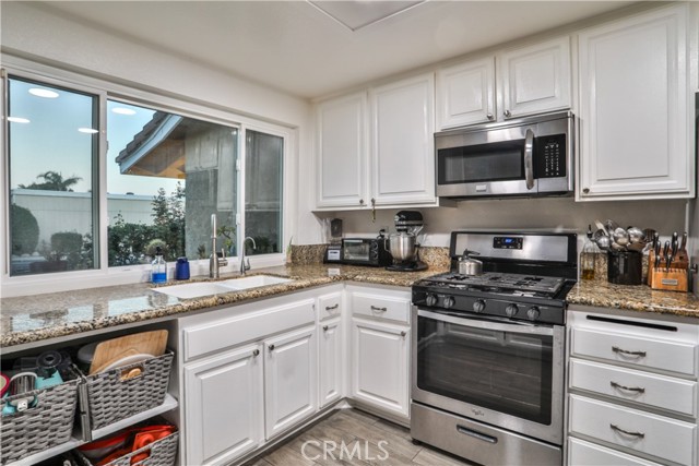 6073 Cameo Street, Rancho Cucamonga CA: https://media.crmls.org/medias/94fc57f7-d7fb-4e38-b099-fbd7604fb440.jpg