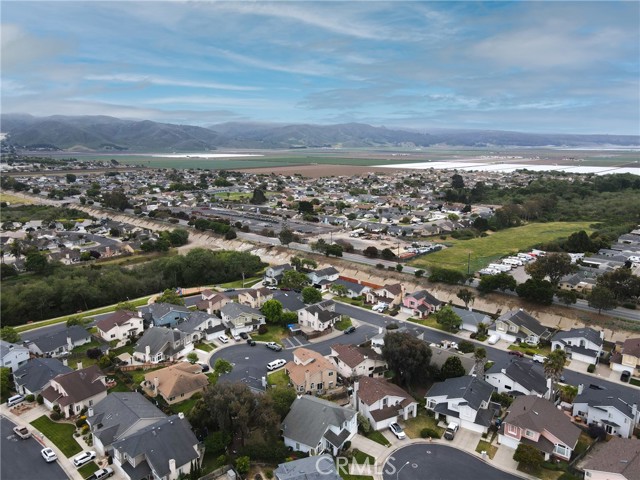 1337 Lloyd Place, Lompoc CA: https://media.crmls.org/medias/94fdddf3-7da0-420d-8102-90554a1632aa.jpg