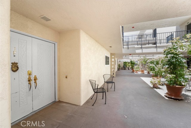 2385 Via Mariposa, Laguna Woods CA: https://media.crmls.org/medias/94fe799d-a7f6-4700-9d88-b1ad1fe96c3b.jpg