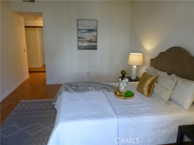 Detail Gallery Image 13 of 37 For 17914 Magnolia Bld #127,  Encino,  CA 91316 - 2 Beds | 2 Baths