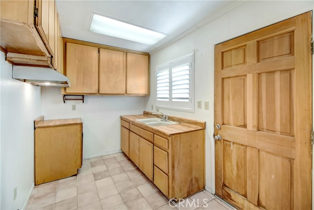 Detail Gallery Image 4 of 17 For 814 S Electric Ln, Alhambra,  CA 91803 - 4 Beds | 2 Baths