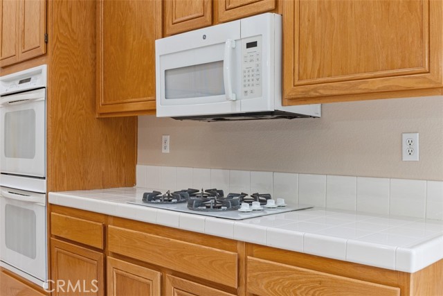 28658 Shady Brook Drive, Menifee CA: https://media.crmls.org/medias/9500311a-7dd9-4ecf-ac93-8667f8e4c2dc.jpg