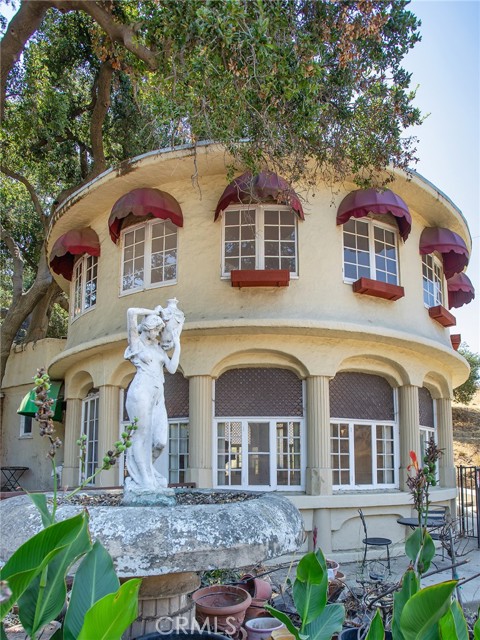 8618 La Tuna Canyon Road, Sun Valley CA: https://media.crmls.org/medias/95008e5e-1753-4104-814f-68db2bd1b220.jpg