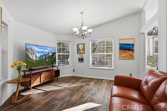 Detail Gallery Image 9 of 32 For 43555 Highway 41 #A15,  Oakhurst,  CA 93644 - 3 Beds | 2 Baths