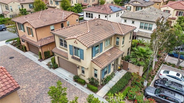 61 Fuchsia, Lake Forest CA: https://media.crmls.org/medias/9501da86-0e07-4f6f-8c93-426001cb1a5e.jpg