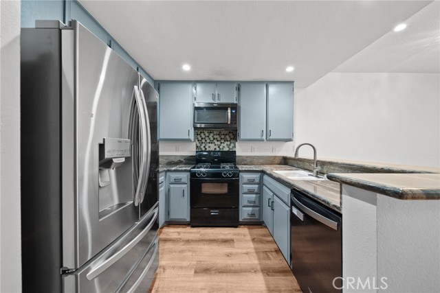 Detail Gallery Image 15 of 37 For 25725 Perlman #127,  Stevenson Ranch,  CA 91381 - 3 Beds | 2/1 Baths