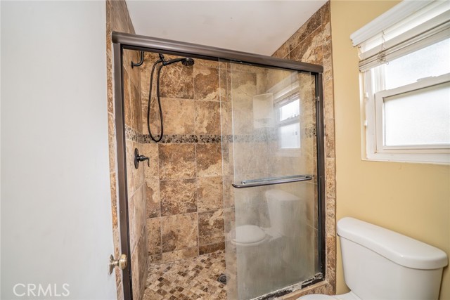 Detail Gallery Image 16 of 28 For 11220 Puente Way, Jurupa Valley,  CA 91752 - 4 Beds | 3 Baths