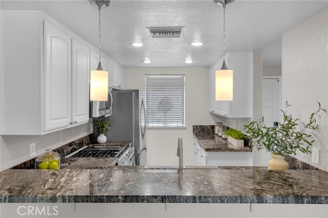 662 Sycamore Avenue, Claremont CA: https://media.crmls.org/medias/9502b29b-191b-4764-8379-d68d220ef694.jpg