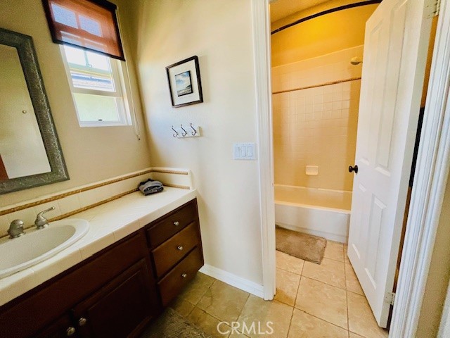 Detail Gallery Image 25 of 47 For 2293 Westwind Way, Signal Hill,  CA 90755 - 4 Beds | 3 Baths