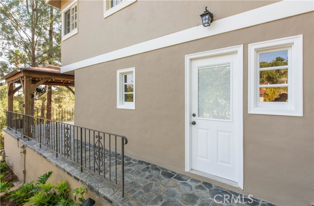 Detail Gallery Image 39 of 54 For 22757 Plummer St, Chatsworth,  CA 91311 - 3 Beds | 3 Baths