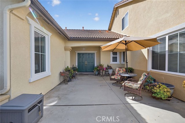 Detail Gallery Image 4 of 67 For 32797 Secretariat Ct, Menifee,  CA 92584 - 5 Beds | 4 Baths