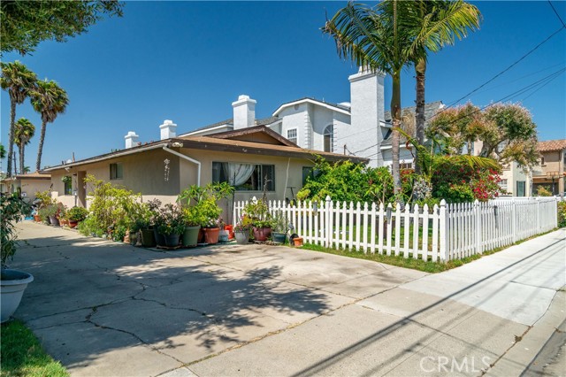 Detail Gallery Image 1 of 21 For 2015 Perry Avenue, Redondo Beach,  CA 90278 - – Beds | – Baths