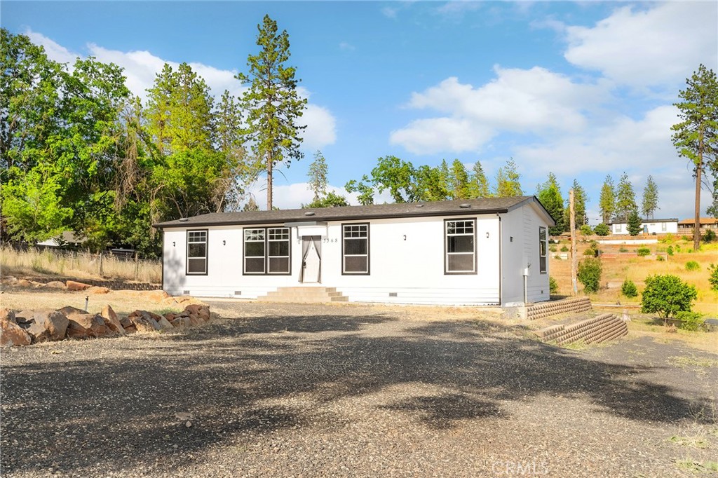 5568 Desante Lane