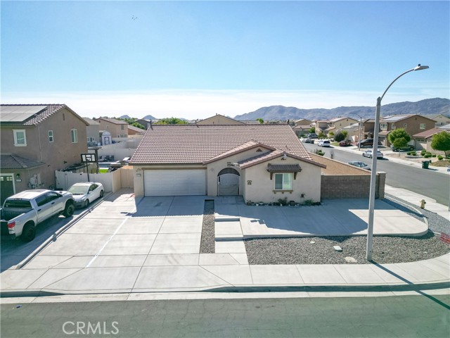 1676 Hayloft Pl, San Jacinto, CA 92582
