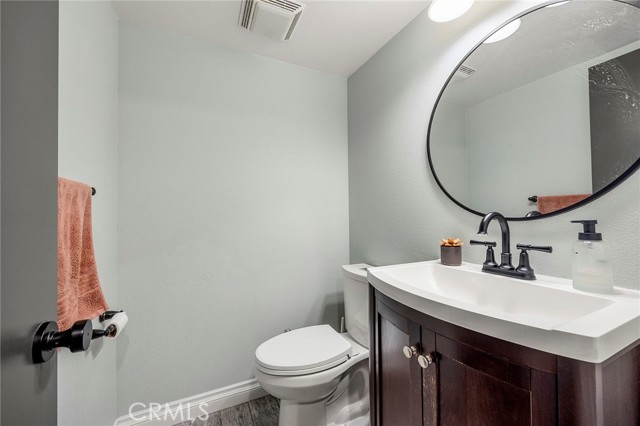 Detail Gallery Image 17 of 31 For 943 Miraflores Dr, Corona,  CA 92882 - 3 Beds | 2/1 Baths